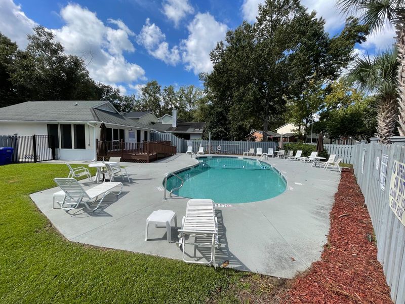 808 Harbor Oaks Dr, Charleston, SC 29412