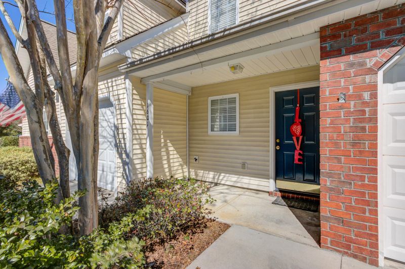 1601 Yellow Hawthorn Cir, Summerville, SC 29483