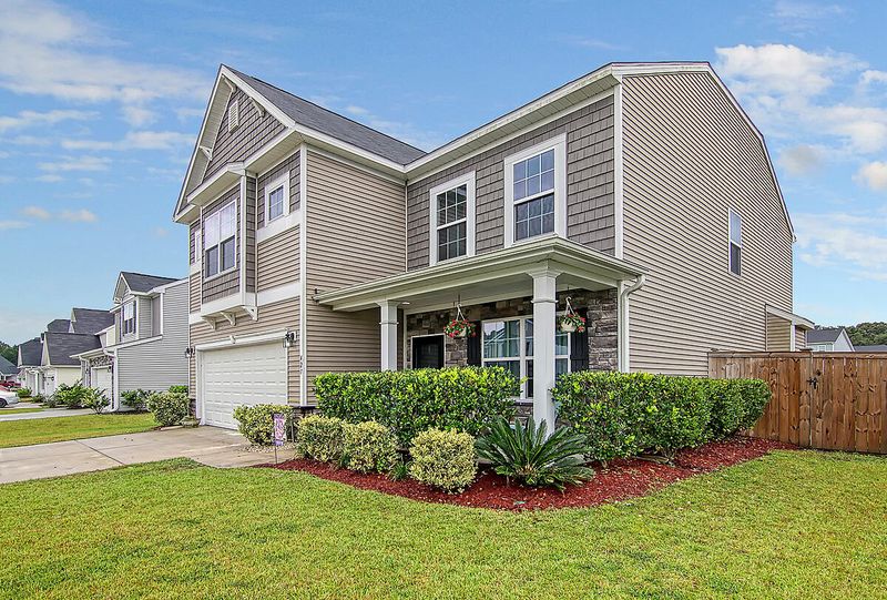 427 Gianna Ln, Goose Creek, SC 29445