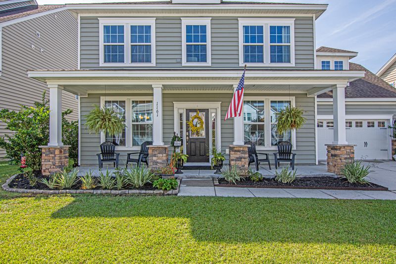 1161 Moss Grove Dr, Moncks Corner, SC 29461