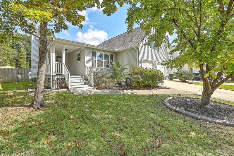 135 Kingsbridge Dr, Goose Creek, SC 29445