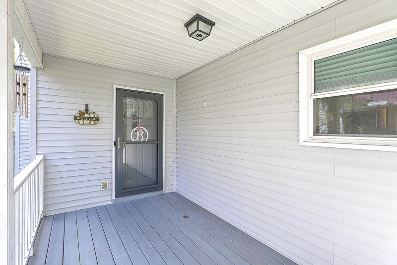 135 Kingsbridge Dr, Goose Creek, SC 29445
