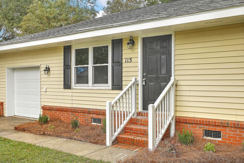 115 Inverness Ct, Summerville, SC 29486