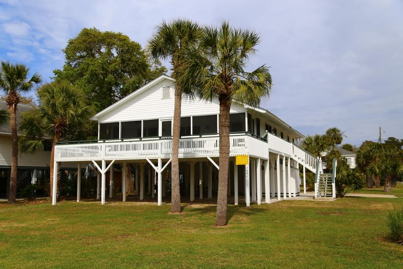 3301 Palmetto Blvd, Edisto Island, SC 29438