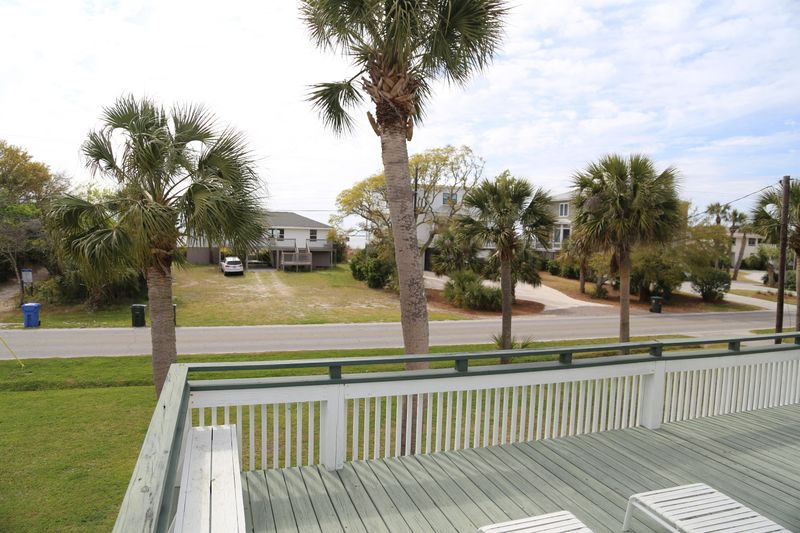 3301 Palmetto Blvd, Edisto Island, SC 29438