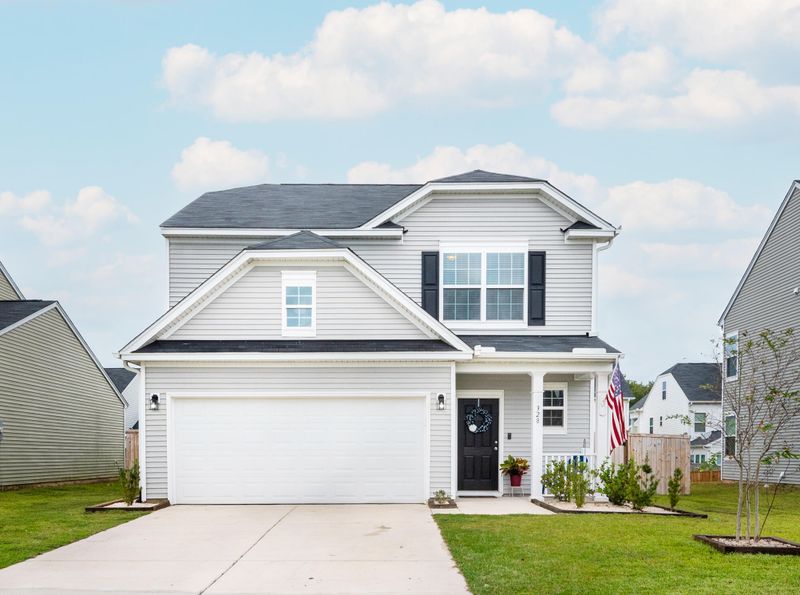 328 Silverleaf Ln, Moncks Corner, SC 29461