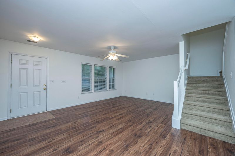 501 Pine Bluff Dr, Summerville, SC 29483