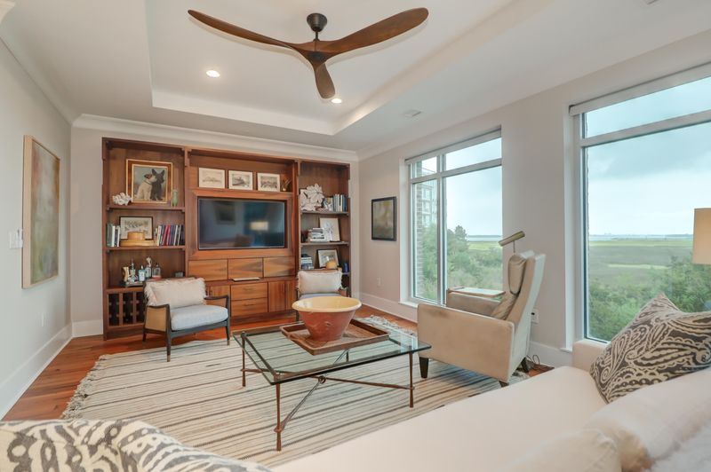 155 Wingo Way #427, Mount Pleasant, SC 29464