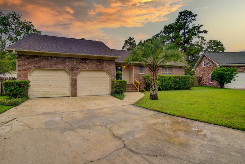 907 Larch Pines Ct, Ladson, SC 29456