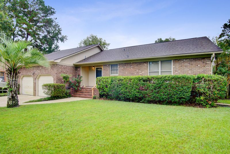 907 Larch Pines Ct, Ladson, SC 29456