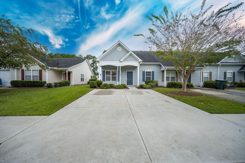 1278 River Rock Rd, Hanahan, SC 29410