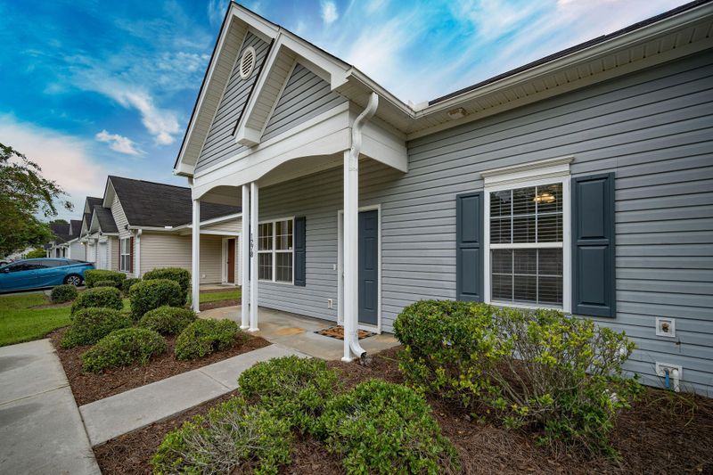 1278 River Rock Rd, Hanahan, SC 29410