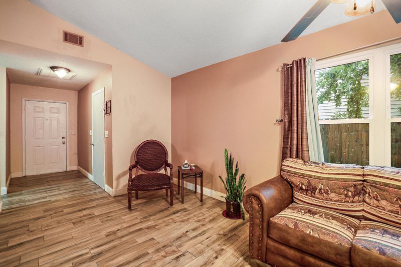 121 Robert Dr, Ladson, SC 29456