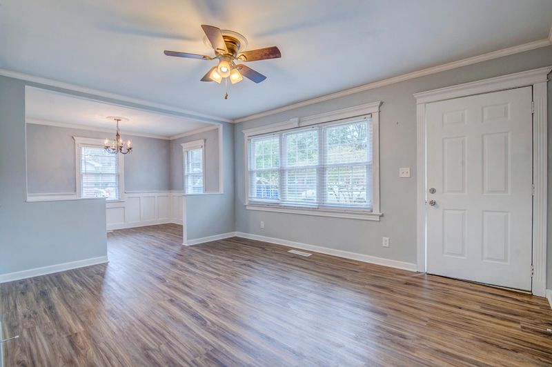 325 Clarine Dr, Goose Creek, SC 29445