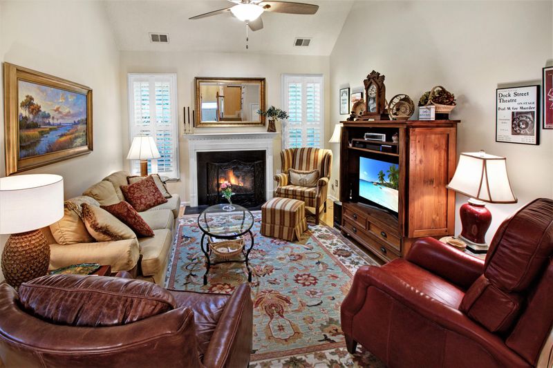 1232 Old Course Ln, Mount Pleasant, SC 29466