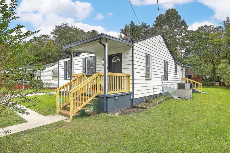 2742 Houston St, North Charleston, SC 29405