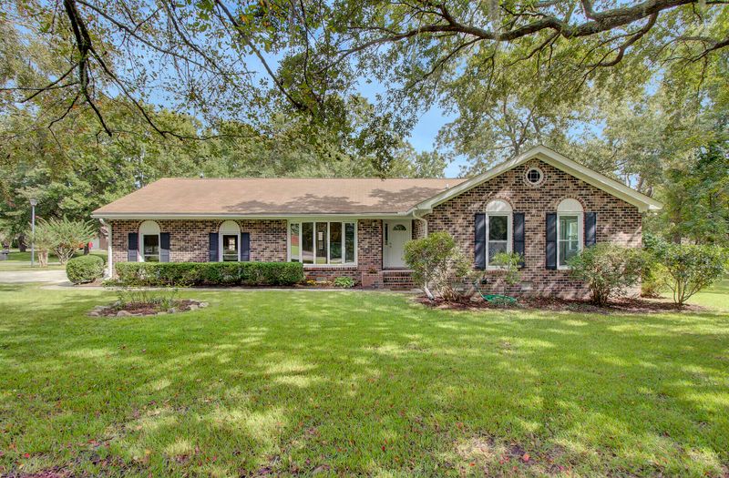 100 Julliett Dr, Goose Creek, SC 29445