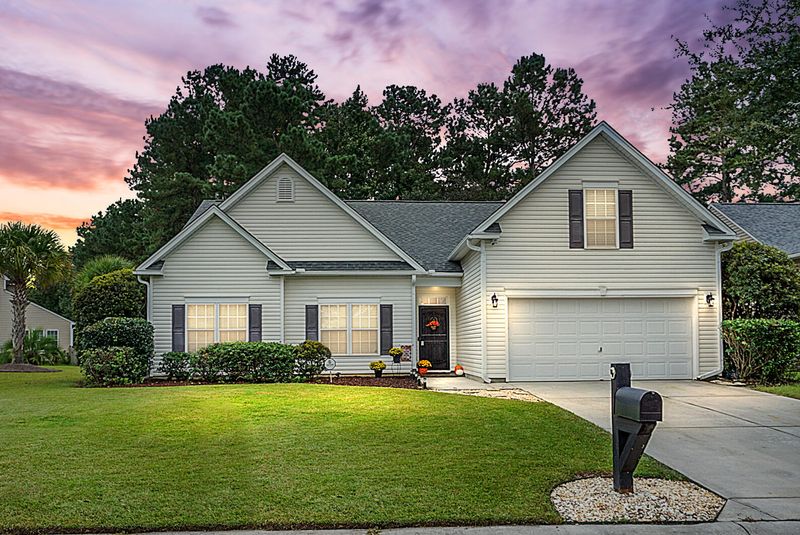 5102 Village Crier Ln, Summerville, SC 29485