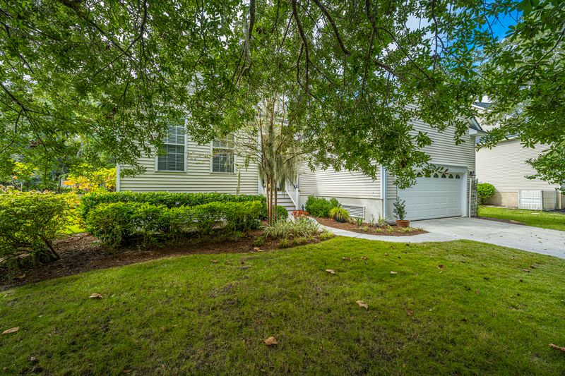 1285 Wisteria Wall Dr, Mount Pleasant, SC 29464