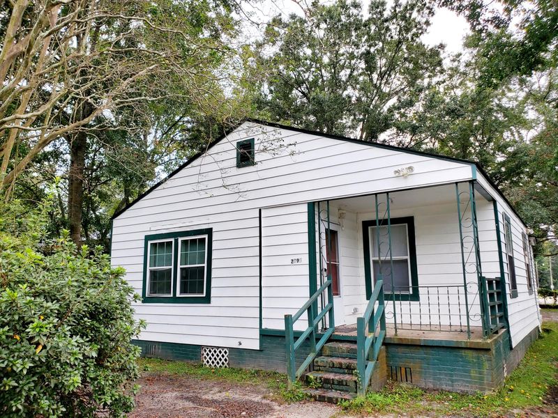 2895 Alabama Dr, North Charleston, SC 29405