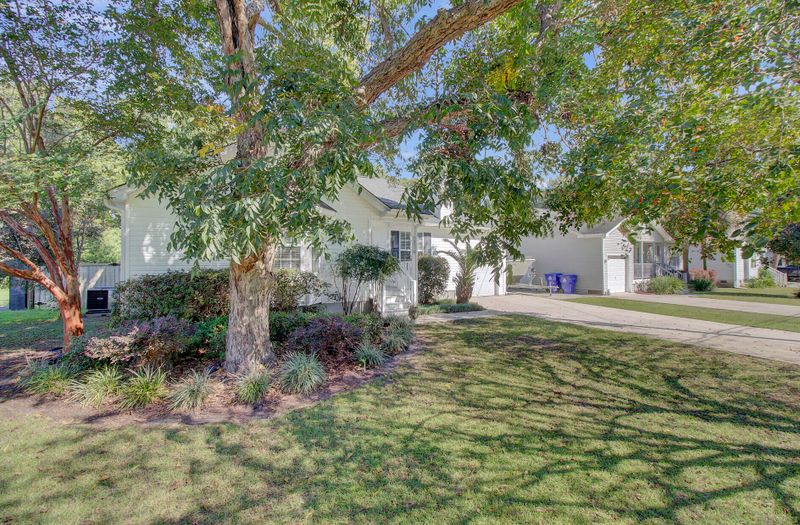 1216 Marvin Ave, Charleston, SC 29407