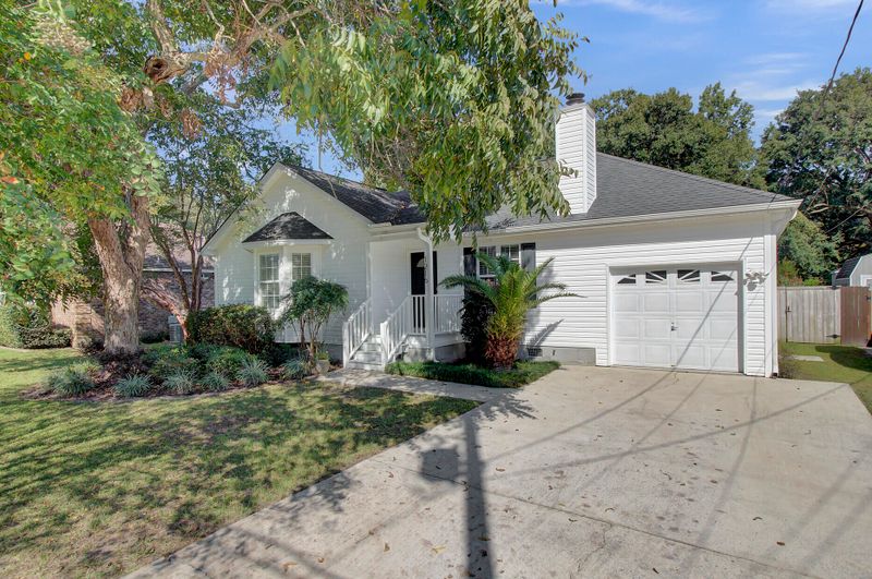 1216 Marvin Ave, Charleston, SC 29407