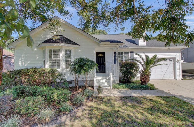 1216 Marvin Ave, Charleston, SC 29407