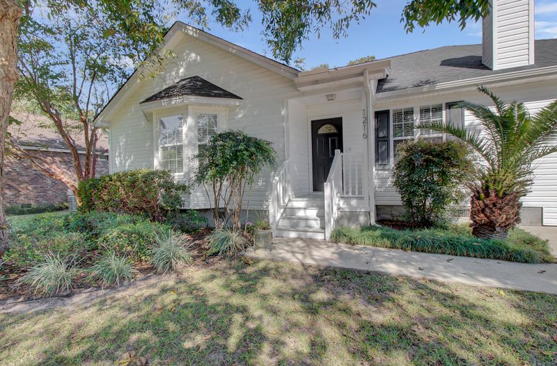 1216 Marvin Ave, Charleston, SC 29407