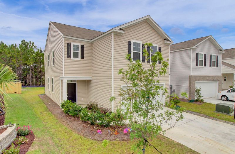 154 Sweet Cherry Ln, Goose Creek, SC 29445