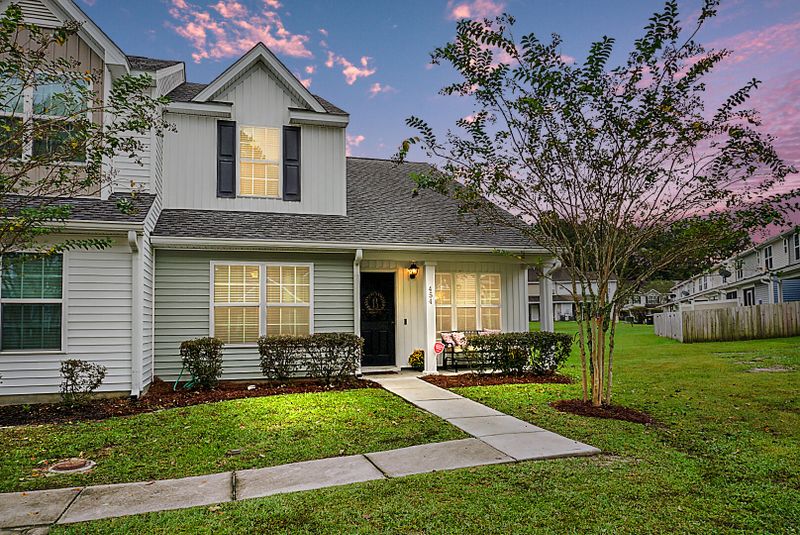 454 Truman Dr, Goose Creek, SC 29445
