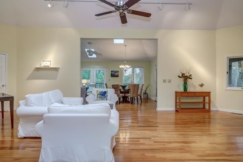 3112 Seabrook Island Rd, Seabrook Island, SC 29455