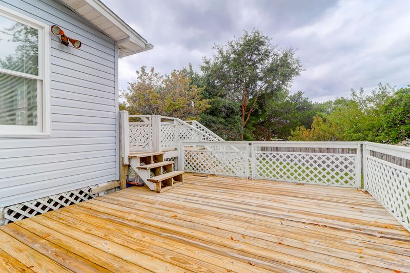 126 Oyster Point Row, Charleston, SC 29412