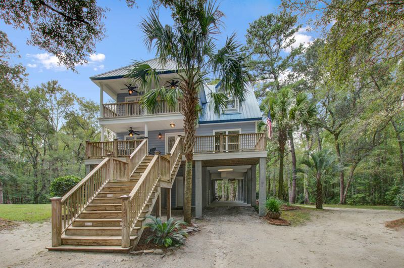 7439 Parkers Ferry Rd, Adams Run, SC 29426
