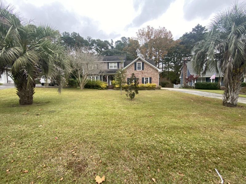 107 Forest Glen Ct, Summerville, SC 29485