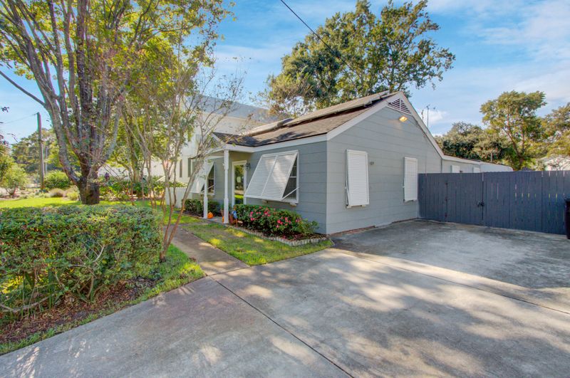 762 Atlantic St, Mount Pleasant, SC 29464