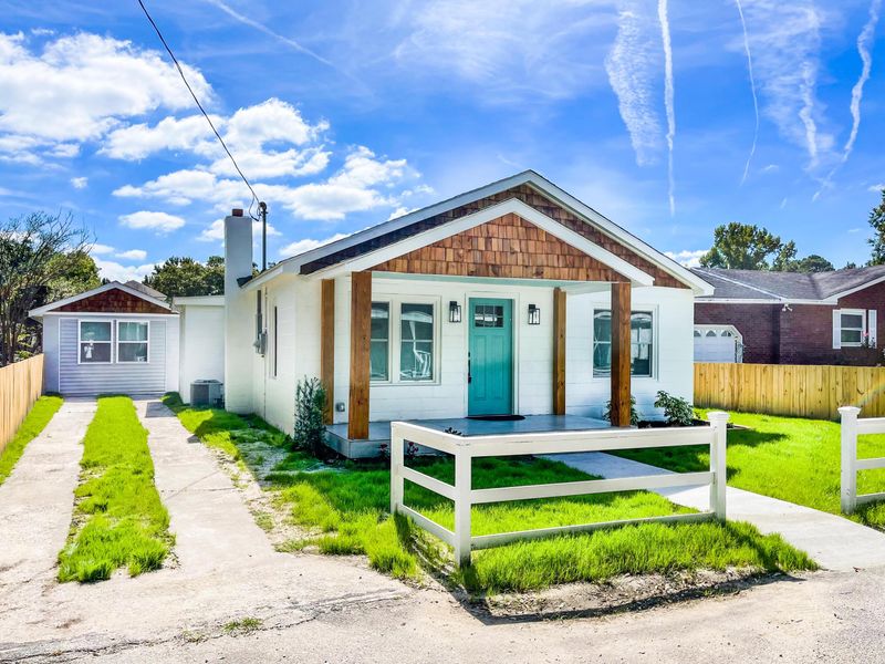 1213 Forbes Ave, Charleston, SC 29407