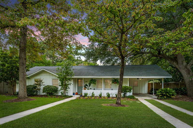 1212 Penny Cir, Mount Pleasant, SC 29464