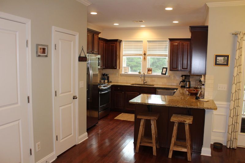 1260 Dingle Rd, Mount Pleasant, SC 29466