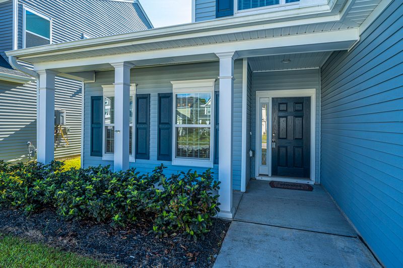 521 Lateleaf Dr, Moncks Corner, SC 29461