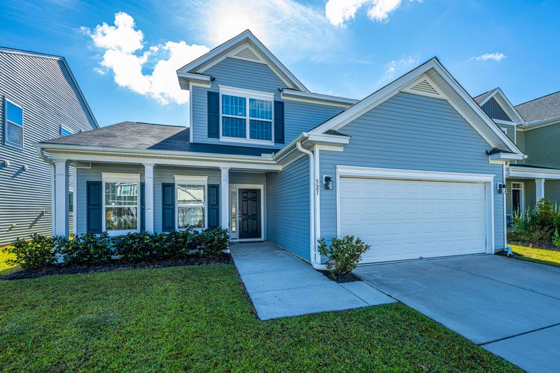521 Lateleaf Dr, Moncks Corner, SC 29461