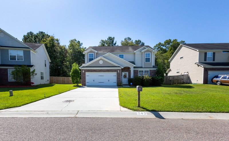 242 Westbrooke Rd, Summerville, SC 29486