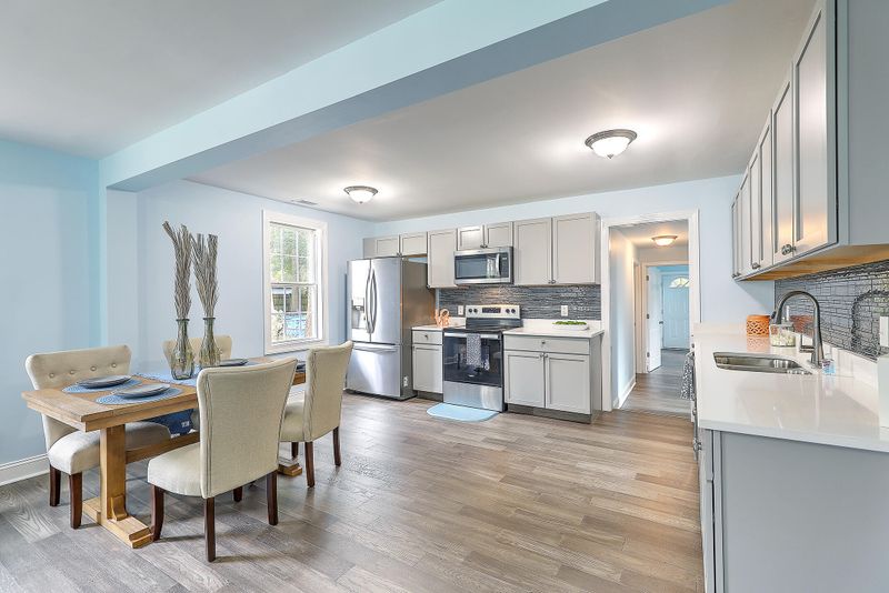 1567 Mulberry St, Charleston, SC 29407