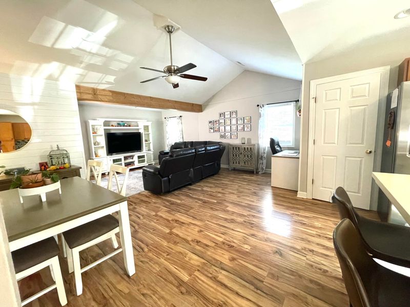 1778 Pierpont Ave, Charleston, SC 29414