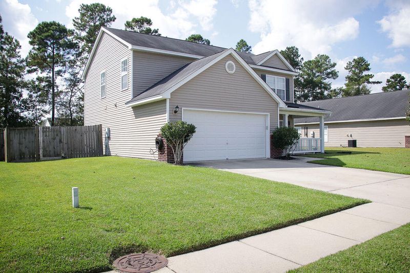 110 Pine Hall Dr, Goose Creek, SC 29445