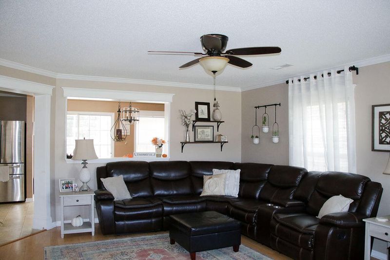 110 Pine Hall Dr, Goose Creek, SC 29445