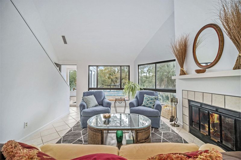 216 Little Oak Island Dr, Folly Beach, SC 29439