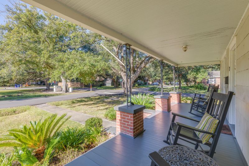 7 Wedgepark Rd, Charleston, SC 29407