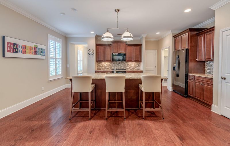 2000 Kings Gate Ln, Mount Pleasant, SC 29466