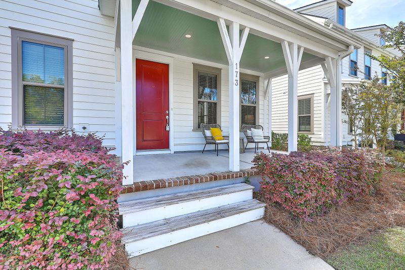 173 Great Lawn Dr, Summerville, SC 29486