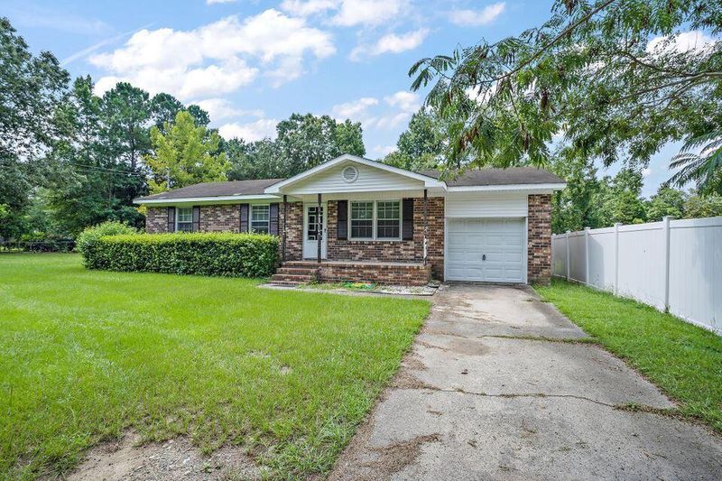 405 Berkeley Dr, Moncks Corner, SC 29461